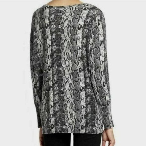 Joie cahmere wool blend snakeskin print sweater - Picture 3 of 10